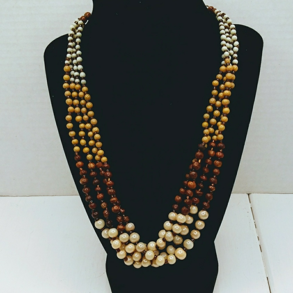 Beaded necklace